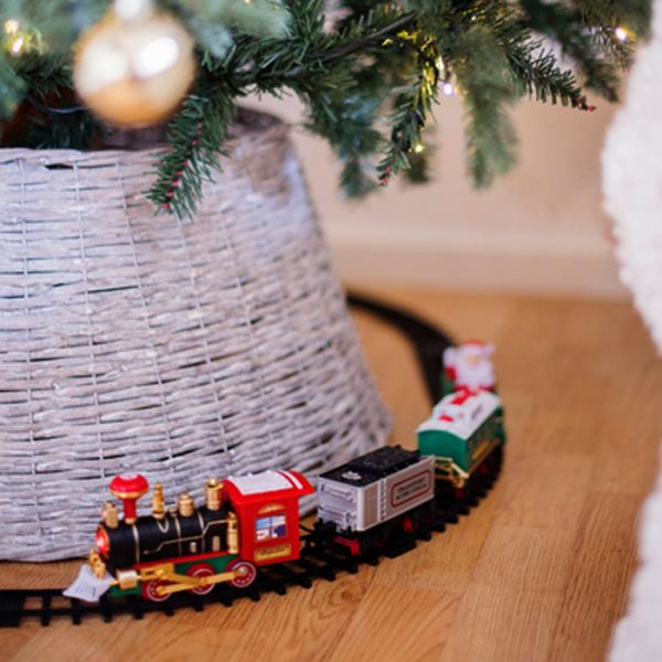 Weihnachtsmann-Zug mit Ton- und Lichtlokomotive und 3 Waggons