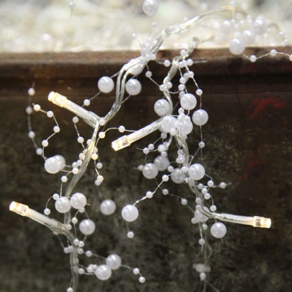 Guirlande LED perles blanches sur piles