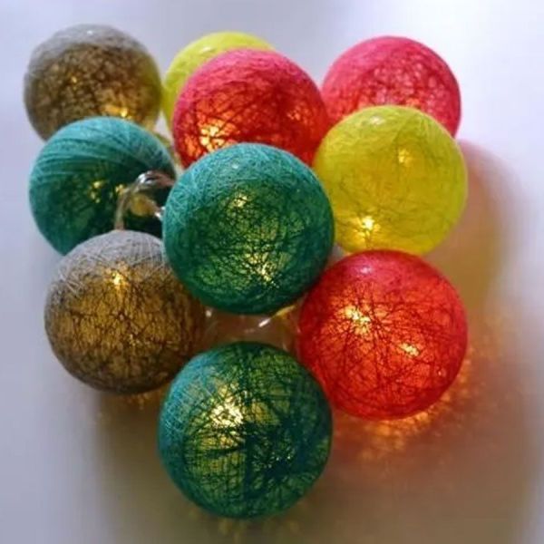 Guirnalda de luces con 10 bolas LED Multicolor