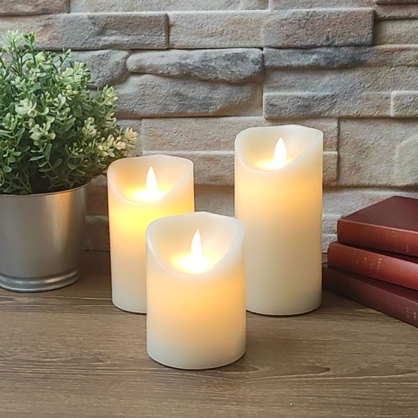 Set of 3 warm white flickering flame LED candles with remote control