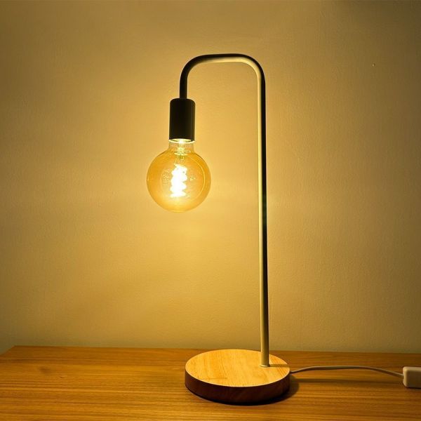 Lampadina LED E27 G95 4,5W con filamento vintage color ambra
